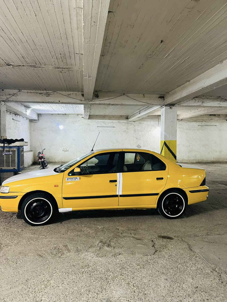 سلام عليكم سيارة سمند للبيع موديل 2011كير و محرك كورلا نحلة فول ماشالله مابي اي عيب تايرات جديد سعر 48بي مجال للطيبين 🌹مكان ديالى خانقين 
رقم مبايل ***********
