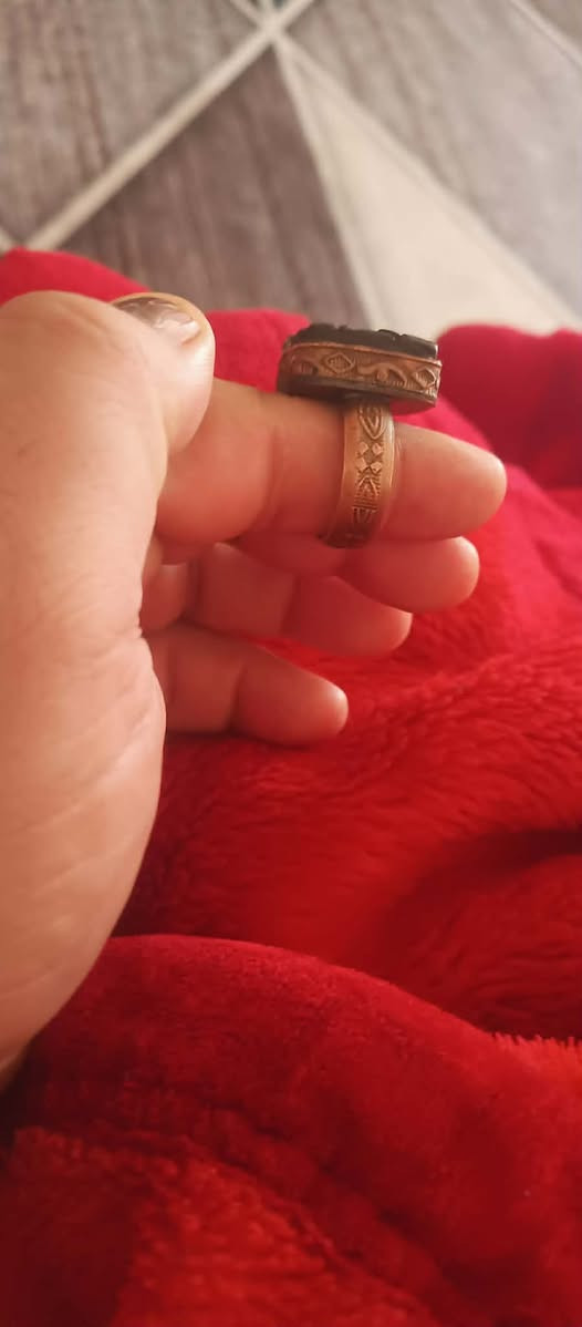 هبهاب نازف اصلي بالذمة شرط ينزف كدامك هبهاب مو افريقي لا مغربي وارجع واكرر اصلي مو مغشوش مكاني بابل وهذا رقمي  ***********
