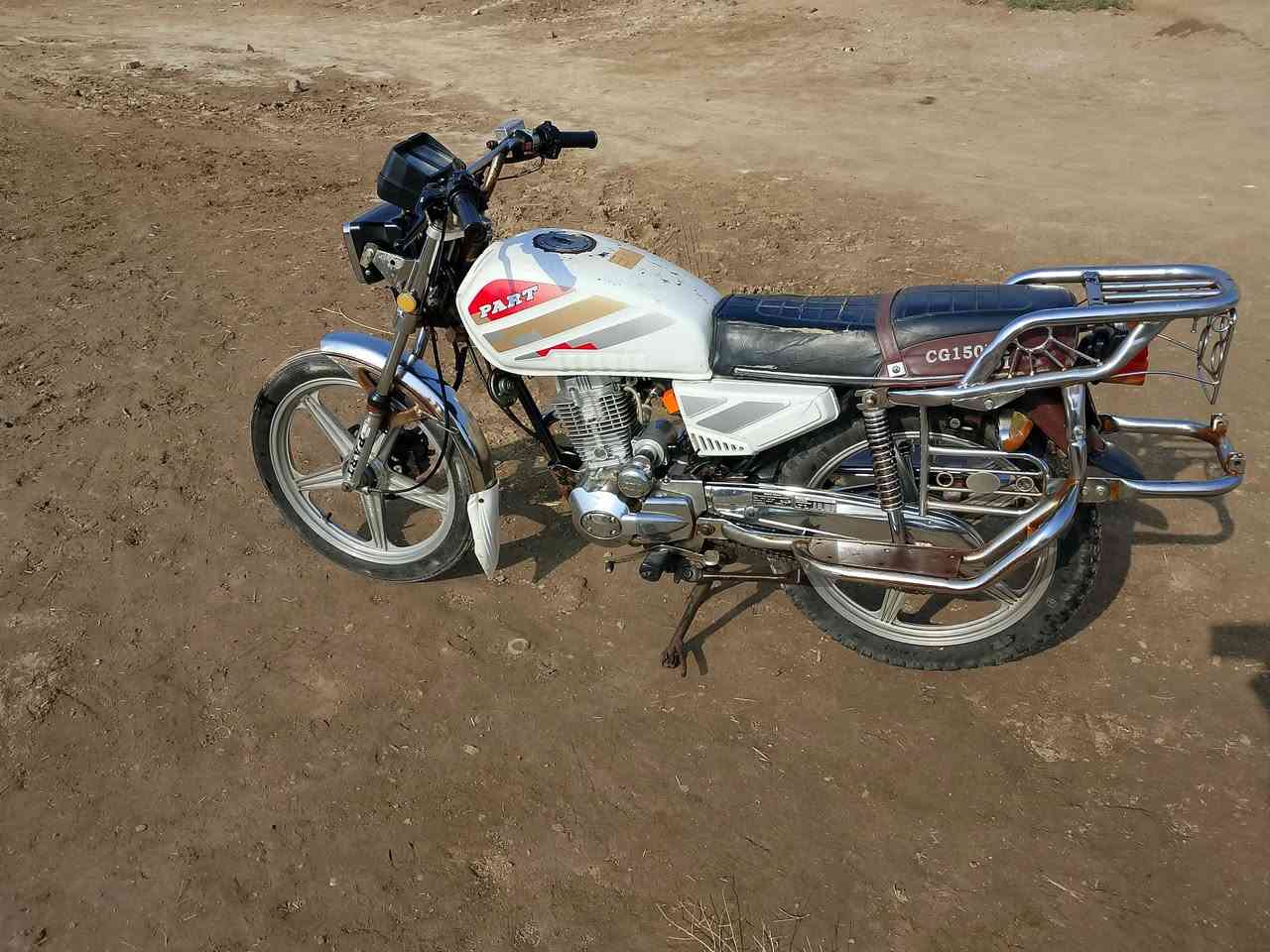 بارت للبيع اوراق موديل 2016 كهربائيات شغاله مكاني الرفاعي السعر 500 وبيها مجال مراسله الصفحه او الاتصال ***********
