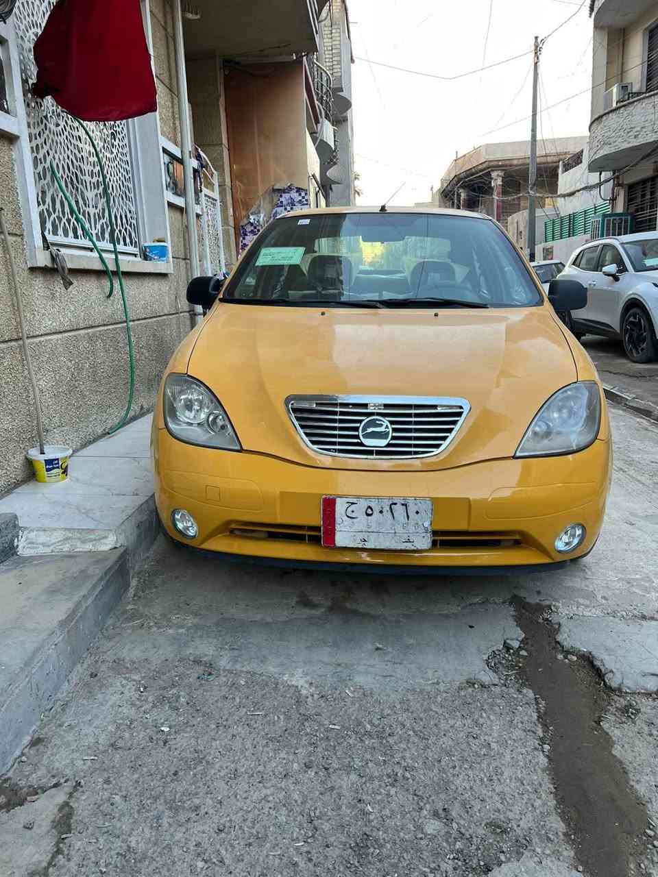 السلام عليكم طيبه ١٦ محرك كير شركه صدر امامي خلفي جديد كهربايات شغاله تخم تاير جديد جديد هيه مصفرة السيارة كفاله عامه بس بيهه تكحيلات بصيطه اي صبغ ضربه مابيهه والسيارة كامله من كلشي مكاني بغداد الكرخ قرب ساحت عدن السعر ٤٣ رقمي / ***********
