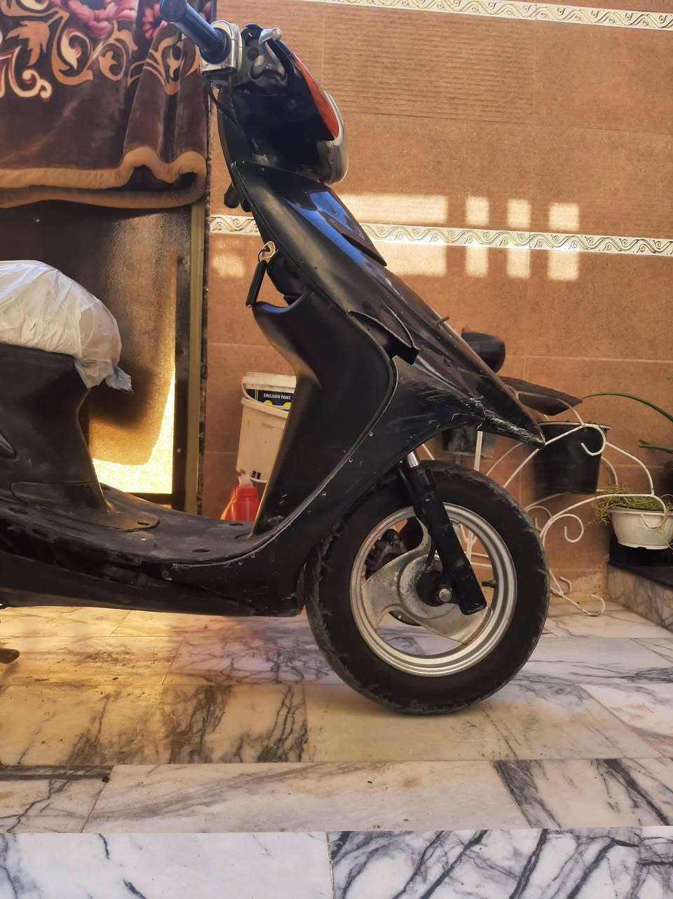 سلام عليكم درجة ٦٠ لبيع شغالة كهربائيات مكينة شلعة معدل بس بيهة كسور بجم لامامي مكاني الشعب ثعالبة سعر ١٥٠ بي مجال بسيط


**إذا كنت صاحب هذا الإعلان وتريد حذفه لأي سبب، رجاءا أرسل رسالة إلى الدعم الفني**