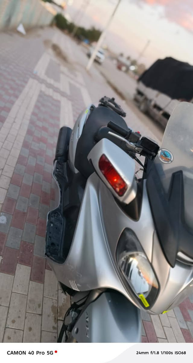 سلام عليكم سكاي ويف 650.                                   فول مواصفات مري شفط جامه تصعد وتنزل اي Abs         محرك مكفول من الفتح وكير مكفول مكان كربلاء طويرج سعره عل خاص رقم ***********
