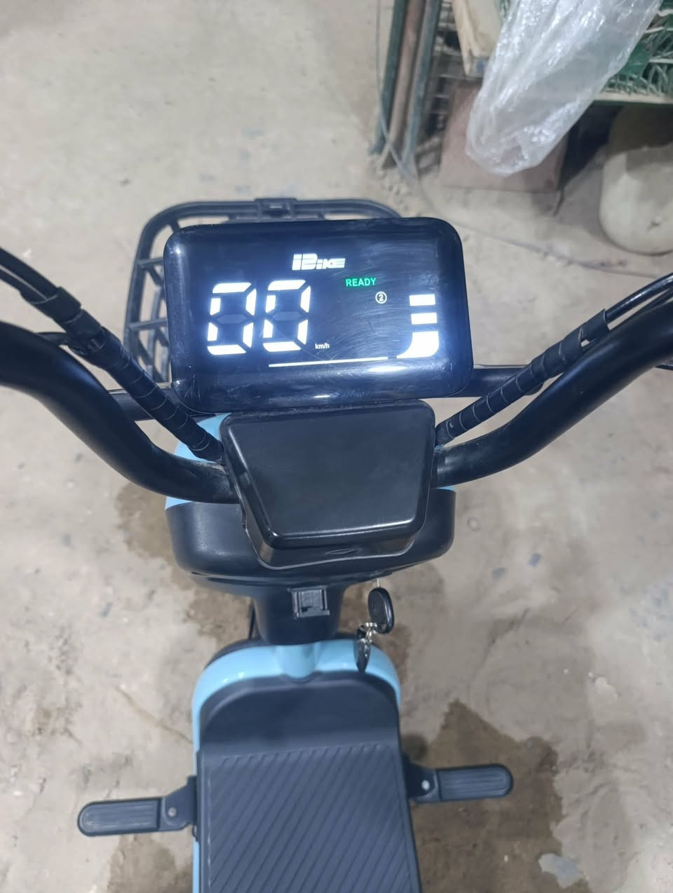 سلام عليكم  شباب دراجه شحن ريان  جديده كامله  البطاريات استوهن شادهن الكهربائي جديده  الشاير يمنه ويسره   الدراجه  كامله مكمله السعر 275او بيهه مجال المكان النجف الاشرف ابو صخير عمود 120


**إذا كنت صاحب هذا الإعلان وتريد حذفه لأي سبب، رجاءا أرسل رسالة إلى الدعم الفني**