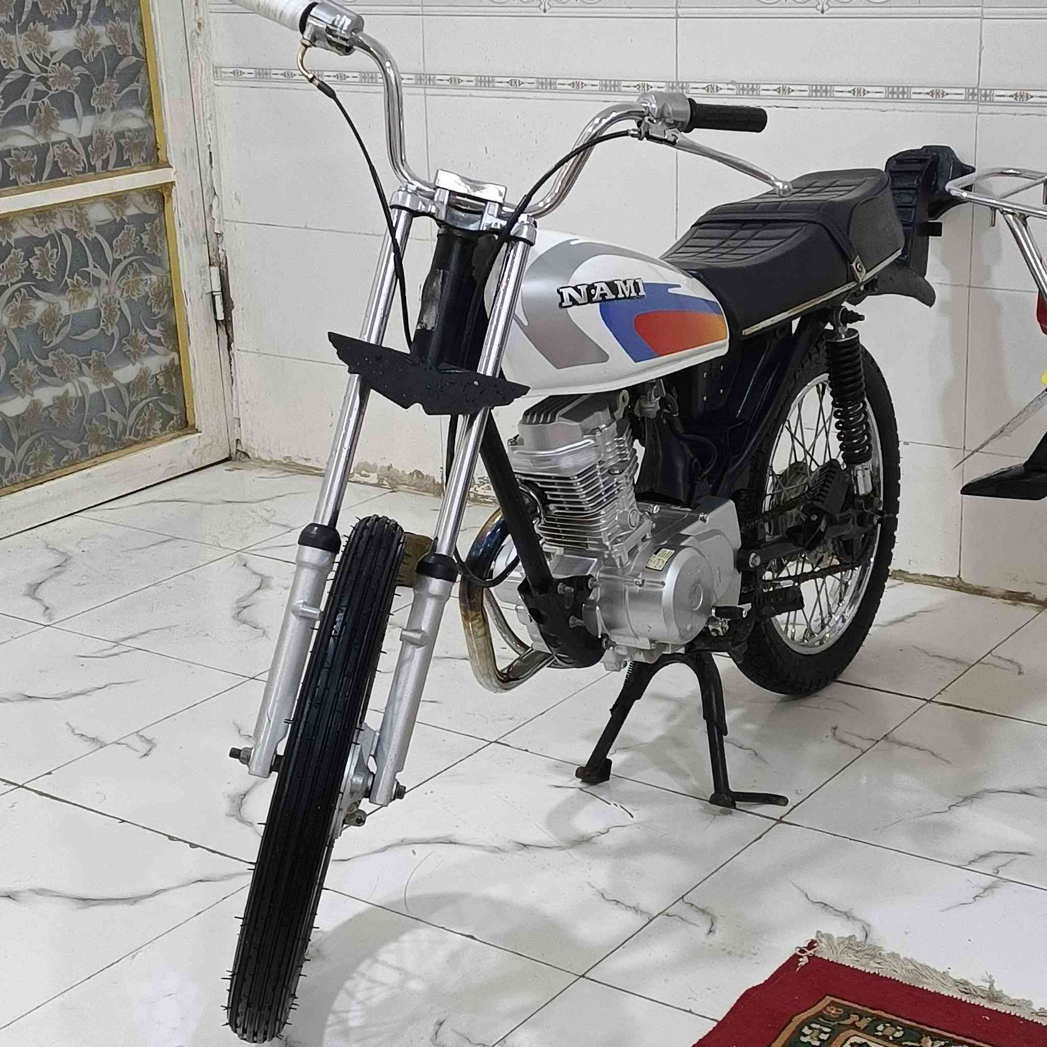 سلام عليكم دراجه شاصي 14اوراق أصولي تعمير 26صالها شهر معمره مكينه مكفوله دراجه حلوه ونضيفه نفس ال بل صور مكاني كوت شارع النفط السعر 700وبيها مجال ***********
