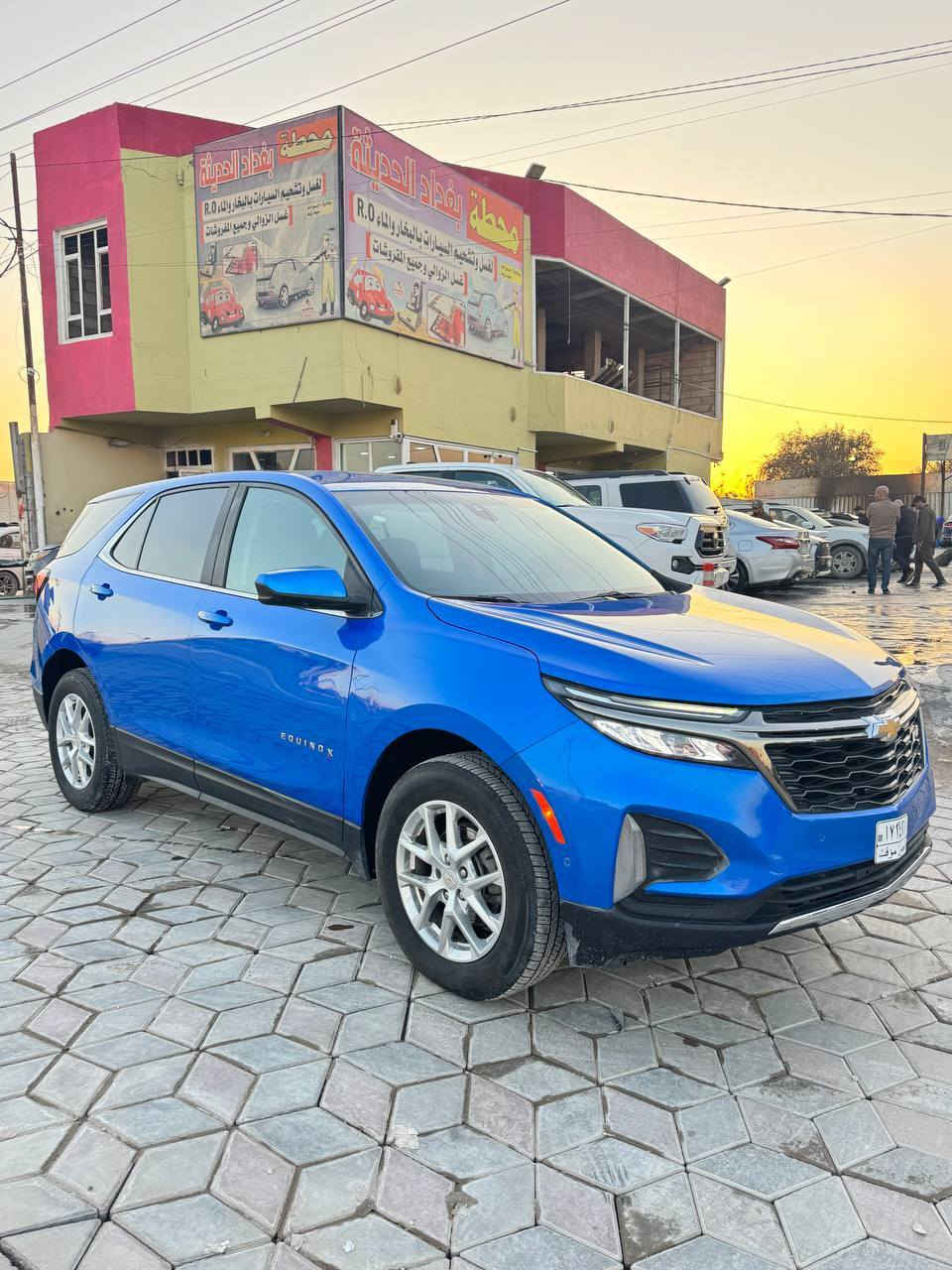 السلام عليكم للبيع شوفر ليت كوينكس موديل 2024 رقم قادسيه شهداء سنتين واصير حره تاخذ جاهز لوحات وسنويه وكاله السياره ماشية 14الف بيه حادث جاملغ وباب بدون دواخل صور الحادث بالمنشور  السعر 135 وبيه مجال بسيط سياره فول عده بنراما مكان السياره الديوانية ***********
