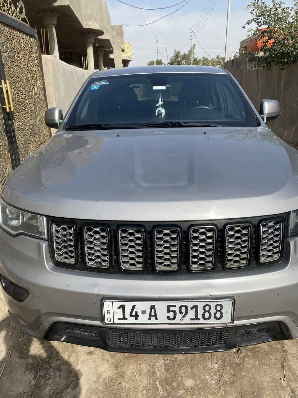 السلام وعليكم سياره جيب كراند شيروكي تبريد تتدفاء قطعتين ٢٠١٨وارد امريكي حادث جاملق وبنيد تحكم بل ستيرن فول مواصفات سهرها ٢٢٠مكاني بصره قضاء المدينه ***********
