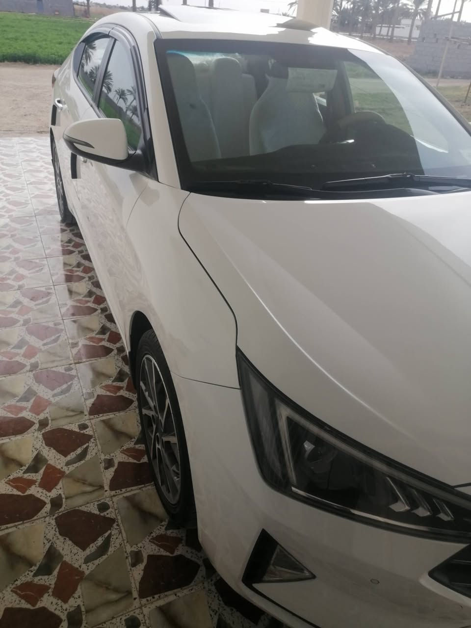 اخي العزيز اقراء كل التفاصيل قبل
الا تخابر 
سلام عليكم النترا مديل ٢٠ رقم بغداد خليجي فول مواصفات واحد ع واحد بصمه وفتحه وتحكمات ووضعيات قياد مكينه 2000 دوش مرفق سونار سياره جاهزه وجديده  كلش بيع فقط بدون مراوس السعر 140
الأنبار الرمادي ***********
