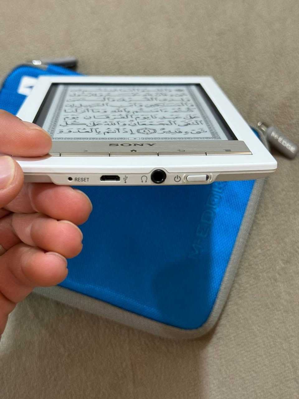 كندل ماركة سوني
الجهاز جديد جداً "
شاشه لمس ..
مشغل mp3 
يحفظ صور 
كذلك يحتوي على القران الكريم كامل
السعر 60 الف مع التوصيل


**إذا كنت صاحب هذا الإعلان وتريد حذفه لأي سبب، رجاءا أرسل رسالة إلى الدعم الفني**