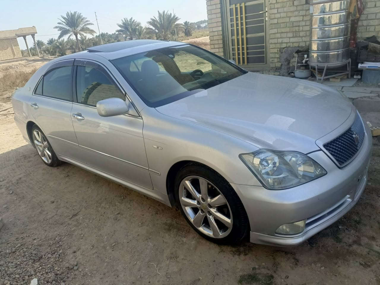 شاهينه 2005 ادوات حاويه
مكفولة كفاله عامه 

فول مواصفات

شاصي 82 

اثلث

سعر 93

مكان انبار

***********
