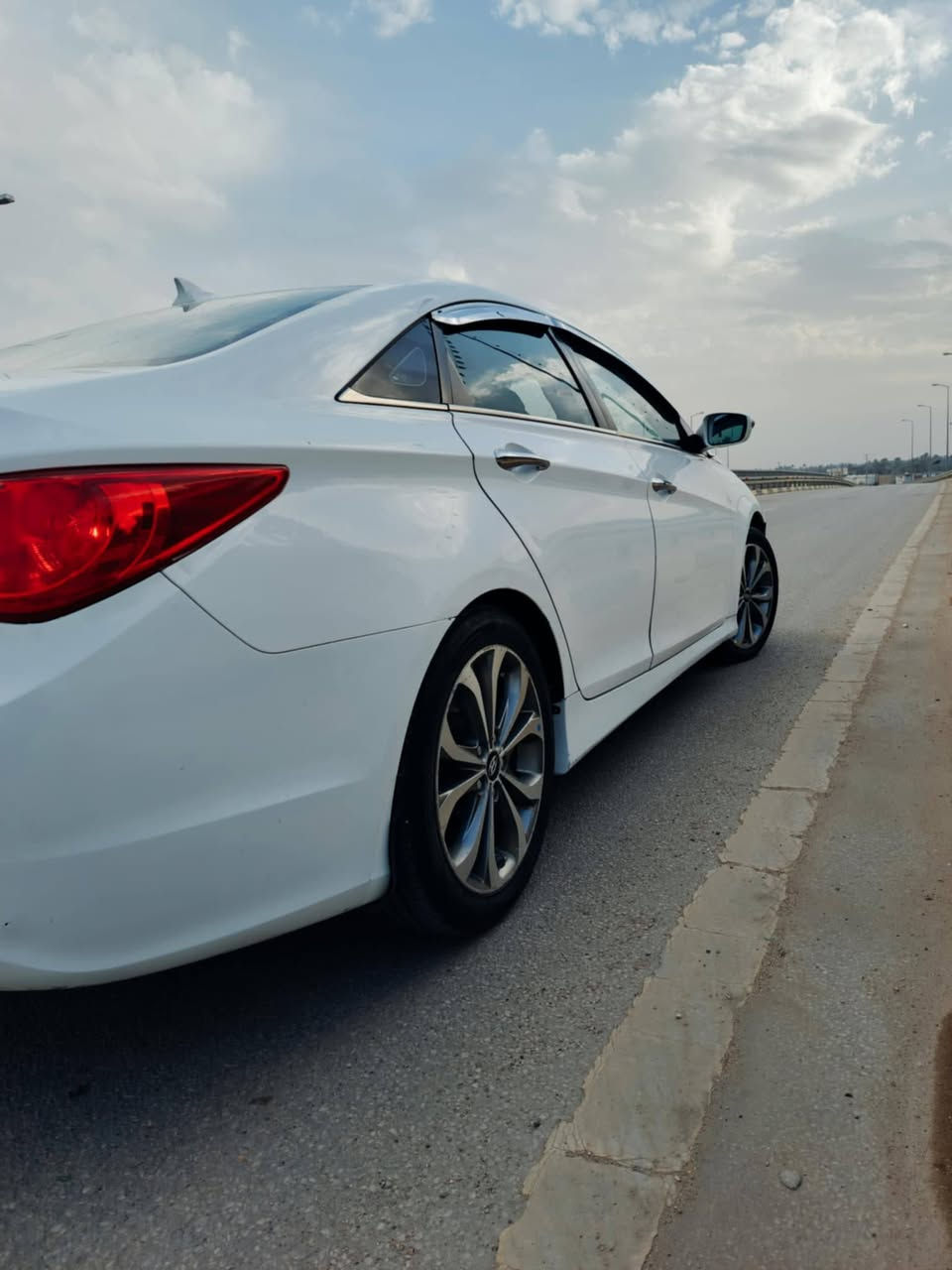 السلام عليكم سوناتا للبيع
وارد امريكي رقم أربيل موديل 2013فول مواصفات فتحه وشاشه وبصمه كشنات جلد حساسات اشاير بالمري تحكم ستيرن وشفتات تدفئه بالكشنات مانع انزلاق محرك تيربو كراسي كهربائيه جنطه بصمه ابواب بصمه سنويه وهزه جديده لل2030 بأسمي كير ومحرك خير من الله الضرر الجاملغ الأيمن الامامي مبدل وبيها تكحيل قليل بالابواب الاماميه والجاملغ الخلفي السعر 110وبيها مجال للاستفسار الاتصال على ***********
***********
