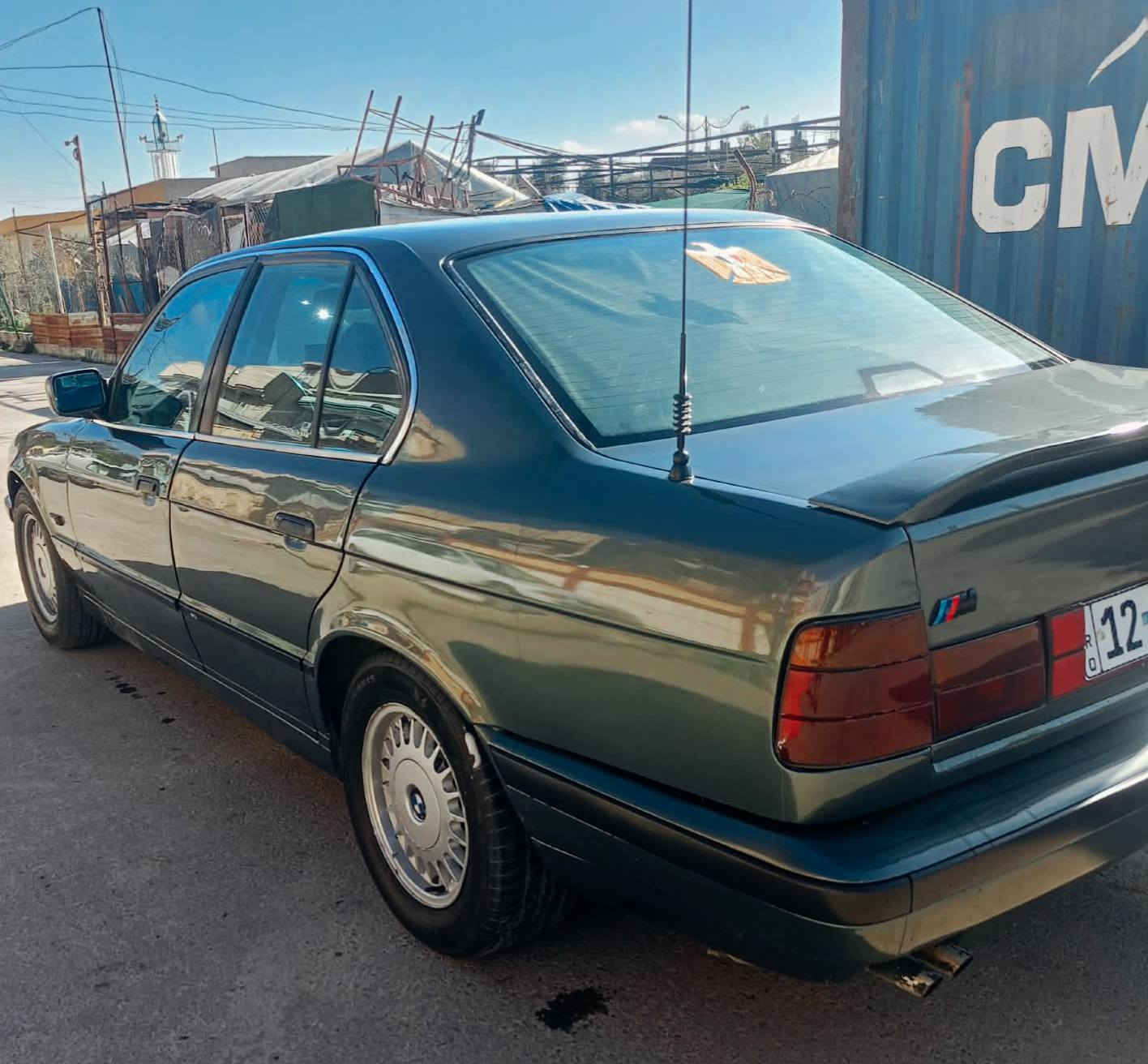 السلام عليكم
بي ام 
حجم 535
رقم انكليزي 
سنوية عضم 
شرط الوكالة والتحويل
مشروع وطني
شرط بدون اي ضرر
مصبوغه عام جمالية
السيارة فول مواصفات 
طخم الامامي والخلفي جديد
طخم تاير جديد 
كير ومحرك شرط 
غرفه جديده
ترايك بغداد
وايرمنية كلها شغاله
شاشه كامرة
السيارة جاهزه وحلوة
ملاحضة اخواني اني مكلف بل نشر
هاذا رقم صاحبها واتصلوا عليه 
سعر 52 وبيها مجال بسيط للطيبين 
رقم الهاتف/***********
اسيا/‏‪***********‬‏
