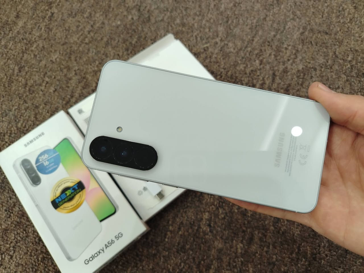 سامسونك اي 56 جهاز نضيف اخو الجديد للبيع   للاستفسار الاتصال ***********
