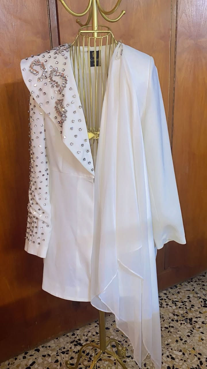 السلام عليكم
عندي ملابس مستخدمة بس حيل نظيفة ومابيها اي ضرر أللي تحب تتواصل خاص واعطيها القياس والسعر


**إذا كنت صاحب هذا الإعلان وتريد حذفه لأي سبب، رجاءا أرسل رسالة إلى الدعم الفني**