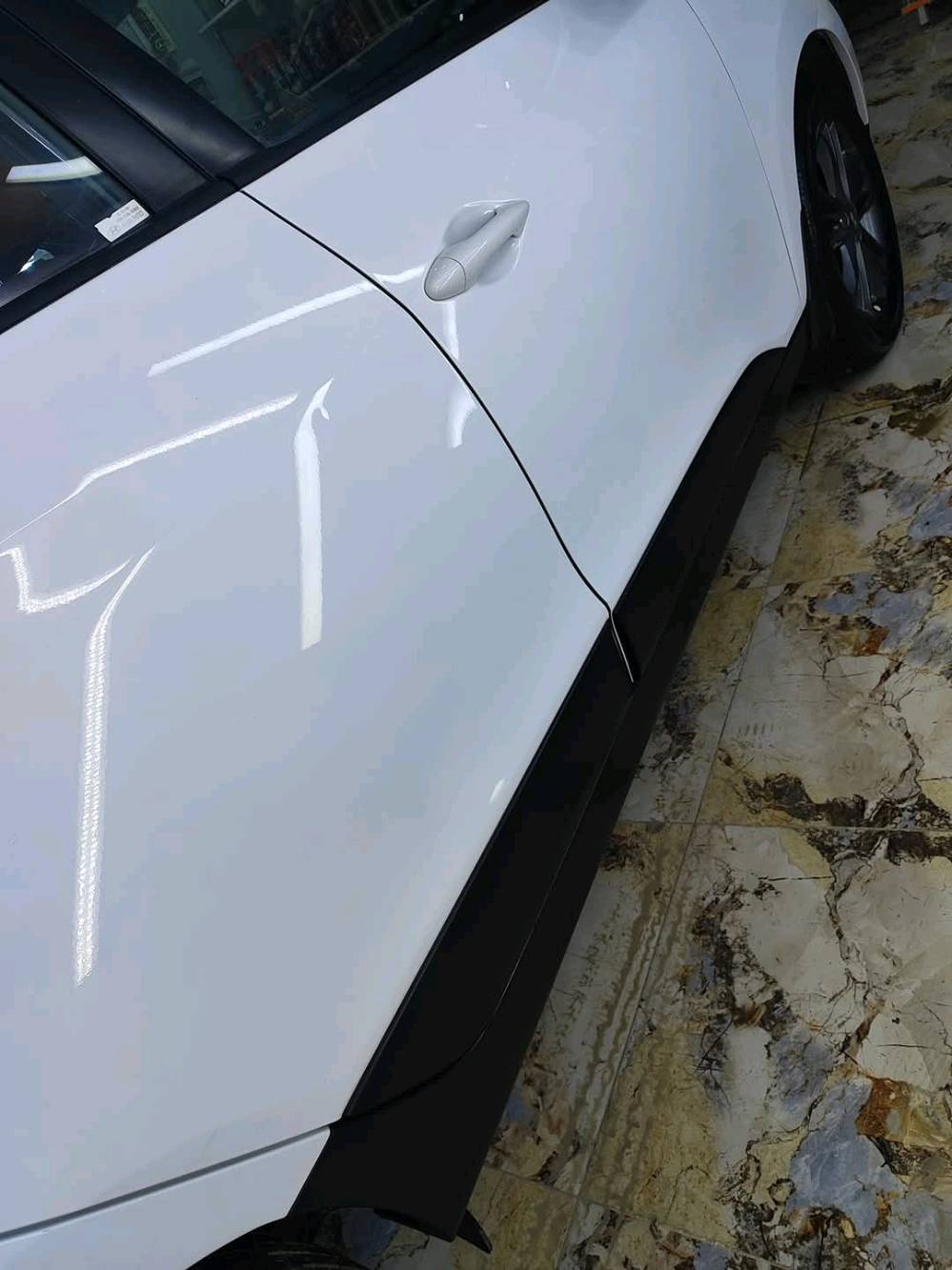 للبيع توكسان 15خليجي أبيض رقم بغداد مشروع وطني تحكم سترين شاشه تاب كامرة دوارة تخم تاير ويل كروم لايت عدسة السيارة جيدة و مامتعوبة استعمال شخصي بيها قطعين صبغ باب السائق و الوراها دحجة خفيفه جدا ورشيتهن بدون معجون مكانها بابل المركز 