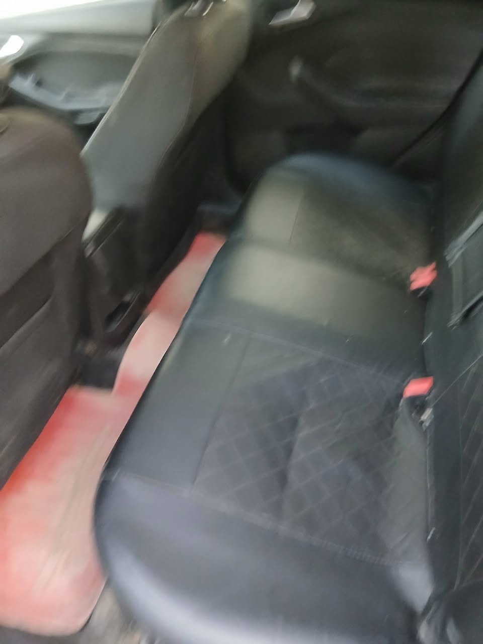 السلام عليكم سيارة فورد فوكس للبيع موديل ٢٠١٦كلين رقم بغداد جديد بسمي السعر ٨٠بي مجال المكان ديالى بعفوية. ***********
