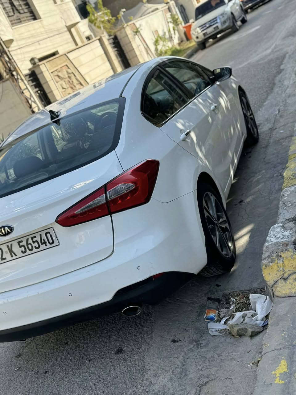 يالله
سيراتو خليجي موديل 2014
محرك 1600دوش 
رقم أربيل شرط التحويل 
السياره بيه بابتين وربع الجاملغ  الخلفي بدون دواخل 
مواصفات فول 
فتحه 
اشاير مري مري شفط 
تحكم سترين 
حساسات 
العنوان بغداد
الشراييتصل ***********
السعر 112 وبيه مجال
