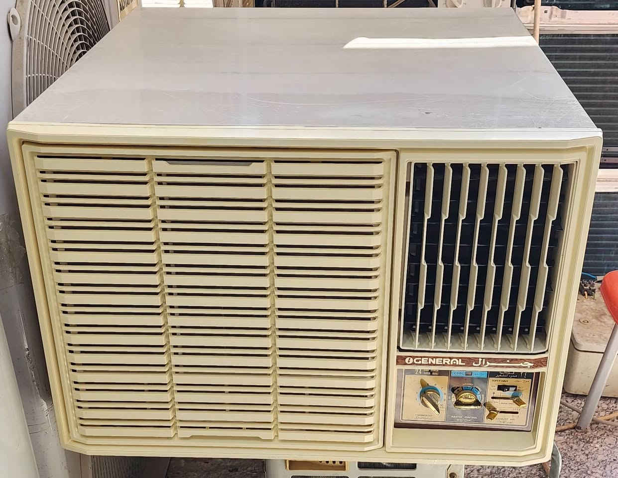 مكيف جنرال ياباني أصلي ابو العين السحريه الأصلي 2 طن الابتر 
نظيف جدا جدا  مشدود و ما مشتغل بعده جديد 
 دفع الهواء ممتاز جدا شرط التبريد ثلج ثلج ❄️🥶 
السعر ٧٥٠ الف قفل 
العنوان واسط الكوت دور العمال مقابل جامع الرسول 
ورشة و معرض مبين سمير عوفي 
هاتف 
***********
***********
#الجميع 🌹
