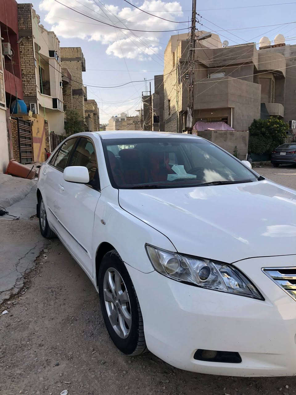 السلام عليكم 
كامري خليجي 2008
سيارة بيهه ضربة بين باب السايق والجاملغ ع كد اربع اصابع جانت مدكوكة عالبارد بس محلوة وصبغتهه ع كدهه وبيهه بارد بالباب خلف السايق ع كد اتلث اربع اصابع وما مبينة وكل التفاصيل ذاكرهه بالفديو 
السيارة glx ماشيه 237
السيارة حلوة وجاهزة مال جناي سعرهه 110
مكان السيارة بغداد الدورة 
الرقم ***********
