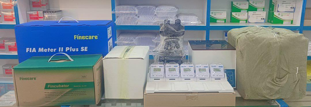 مختبر  شبه كامل للبيع
وبسعر مناسب جداً
واستخدام قليل

التواصل 
***********
