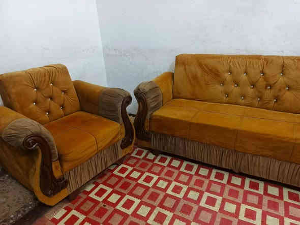 تخم 5مقاعد نضيف جدا اي ضررمابي سعره 125يوجد توصيل داخل كربلاء ***********
