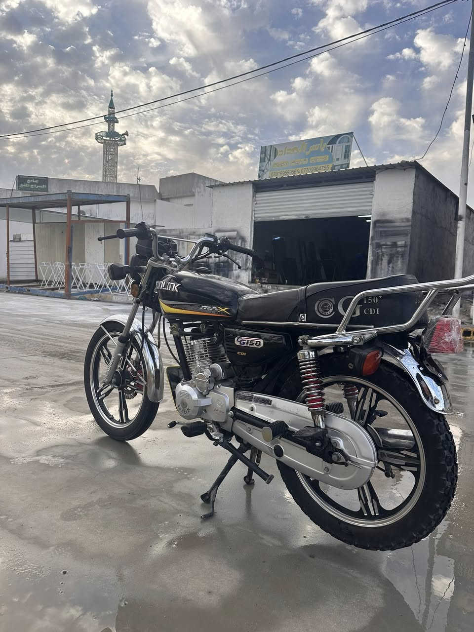 السلام عليكم للبيع دراجه سولنك باب اول موديل 2022بعدها على وضع الشركه محرك شرط شرط كهربئيات شرط سلف شغال السعر 475وبيها مجال شراي حياك الله مو شراي اعبر المنشور لا تكسر بمال العالم وتحياتي للجميع اتصال ***********
