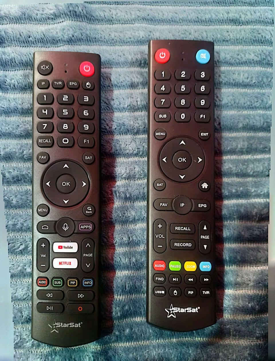 السلام عليكم للبيع جهاز ستار سات x77 السعر 140
رسيفر ستار سات SR-X77 8K هو جهاز ترفيهي بنظام أندرويد 9، يتميز بمعالج Amlogic S905X3 القوي، رامات 4 جيجا، وذاكرة تخزين 32 جيجا. يدعم جودة صورة 8K الحقيقية، وشيرنج Forever Pro لمدة 15 شهراً، وسيرفر Apollo IPTV، بالإضافة إلى بلوتوث وWi-Fi مدمج، مما يجعله خياراً ممتازاً للمشاهدة الذكية فائقة الدقة. 
المواصفات الفنية التفصيلية لستار سات X77 (8K/4K):
المعالج: معالج قوي من نوع Amlogic S905X3.
الذاكرة (RAM): 4 جيجا بايت DDR.
ذاكرة التخزين (ROM): 32 جيجا بايت.
نظام التشغيل: أندرويد 9.0 (Android 9 Pie).
جودة الصورة: دعم حقيقي لجودة 8K، بالإضافة إلى 4K، HDR، HLG، وWCG.
سيرفرات الشيرنج: مزود بسيرفر فوريفر برو (Forever Pro) لمدة 15 شهراً.
سيرفرات IPTV: مزود بسيرفر أبولو (Apollo IPTV) لمدة 12-15 شهراً.
الشبكات: يدعم واي فاي (Wi-Fi) داخلي، وشبكات 4G و 5G.
المميزات الصوتية: دعم صوت دولبي (Dolby).
المدخلات والمخرجات: يدعم مدخل صوت أوبتكال (Optical).
ميزات أخرى: يدعم تشغيل صورة داخل صورة (PIP)، وتطبيق Biss Auto لجلب الشفرات تلقائياً. 
عالم الستلايت
عالم الستلايت
 +1
مميزات إضافية:
يفتح الباقات الرياضية والترفيهية الشهيرة (مثل الباقة البنفسجية بإضافة كود VIP).
يدعم تثبيت تطبيقات الأندرويد مثل شاهد، نتفليكس، وديزني بلس.
تحديث أول استخدام: ينصح بعمل تحديث للرسيفر عند أول استخدام عبر USB وضبط مصنع. 
عالم الستلايت
عالم الستلايت
 +1
ستار_سات_x77_8k رسيفر ستارسات X77 فوركيه اندرويد9 4k املوجيك ...
١٣‏/٠٧‏/٢٠٢٥ — 📢متوفر📢دفعة جديدة📢 من ✅ريسيفر،#ستار_سات_x77_8k رسيفر ستارسات X77 فوركيه اندرويد9 4k املوجيك✅✅✅✅✅✅ مواصفات جهاز SR X77 الجديد الكاملة :- – المعالج : Amlogic S...


**إذا كنت صاحب هذا الإعلان وتريد حذفه لأي سبب، رجاءا أرسل رسالة إلى الدعم الفني**