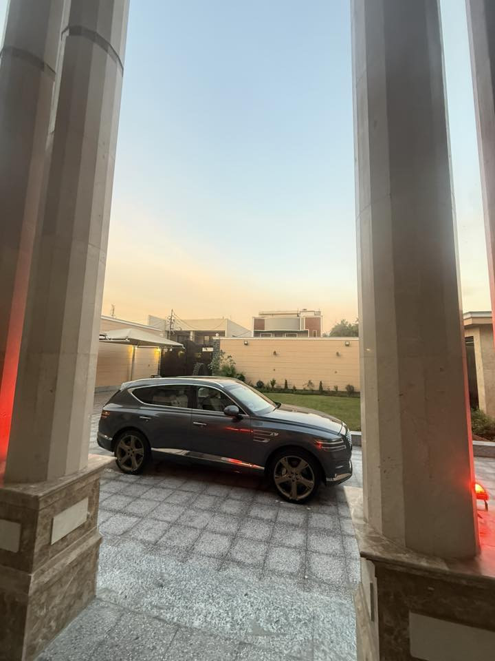 سلام عليكم للبيع جنيسزز GV80
فول 1/1 

6 سلندر 3.5 توين تيربو

ماشية 40 الف حقيقي 

رقم اربيل 

السعر 330
***********
***********
