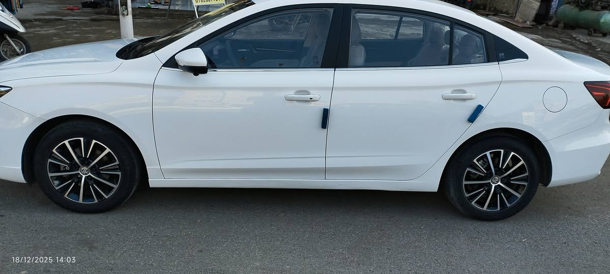 سلام عليكم
ام جي 5بلاص م25 بل ضمان شركه سياره فول مواصفات ام الفتحه رايده 132 ماشيه 35الف مكاني بغداد الحريه ***********
