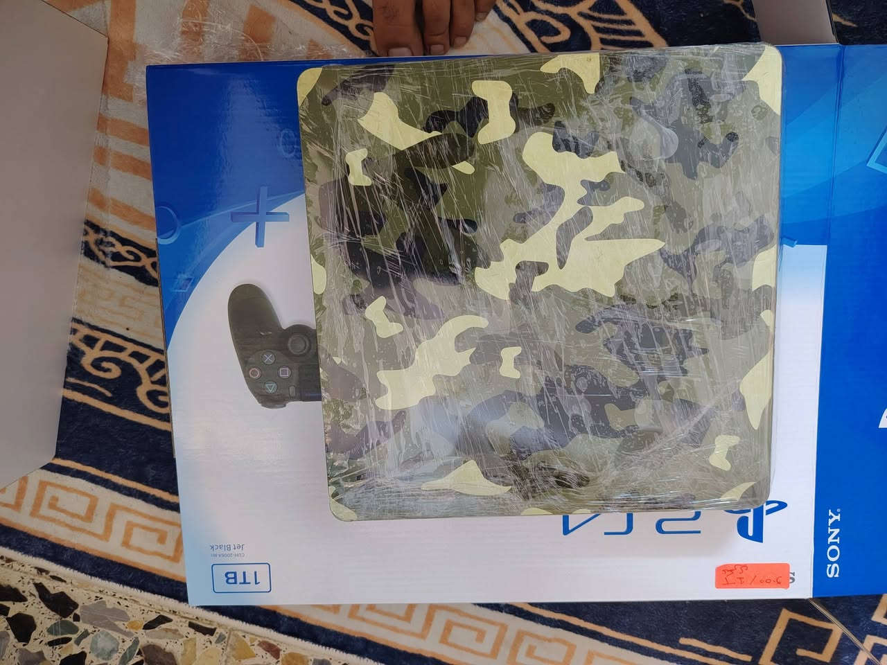 اسلام عليكم بلي 4 مهكر نضام 9.00 بدون فلاشه ذاكره 1T
جهاز لوك ستيكر لا مفتوح ولا مصلح جديد
وياه 3 يداد جدد
وبيه 15 لعبه وبيه بعد مساحه تنزل لعاب
وياه هم يو بي اس جديد ما مفتوح
شتريته قبل شهر لعبت بيه مره وحده او مرتين بس
كلفني الله شاهد جهاز شتريته ب 350 الف وليدات 30 الف
وليوبي اس 45 الف ولقاعده ب15 الف
وريد بيعه هسه ب 350 الف قفل هنه ولغراض مالته  ليريد بهاذه سعر بلعافيه عليه
عنوان بغداد /الحسينيه
رقم /***********
