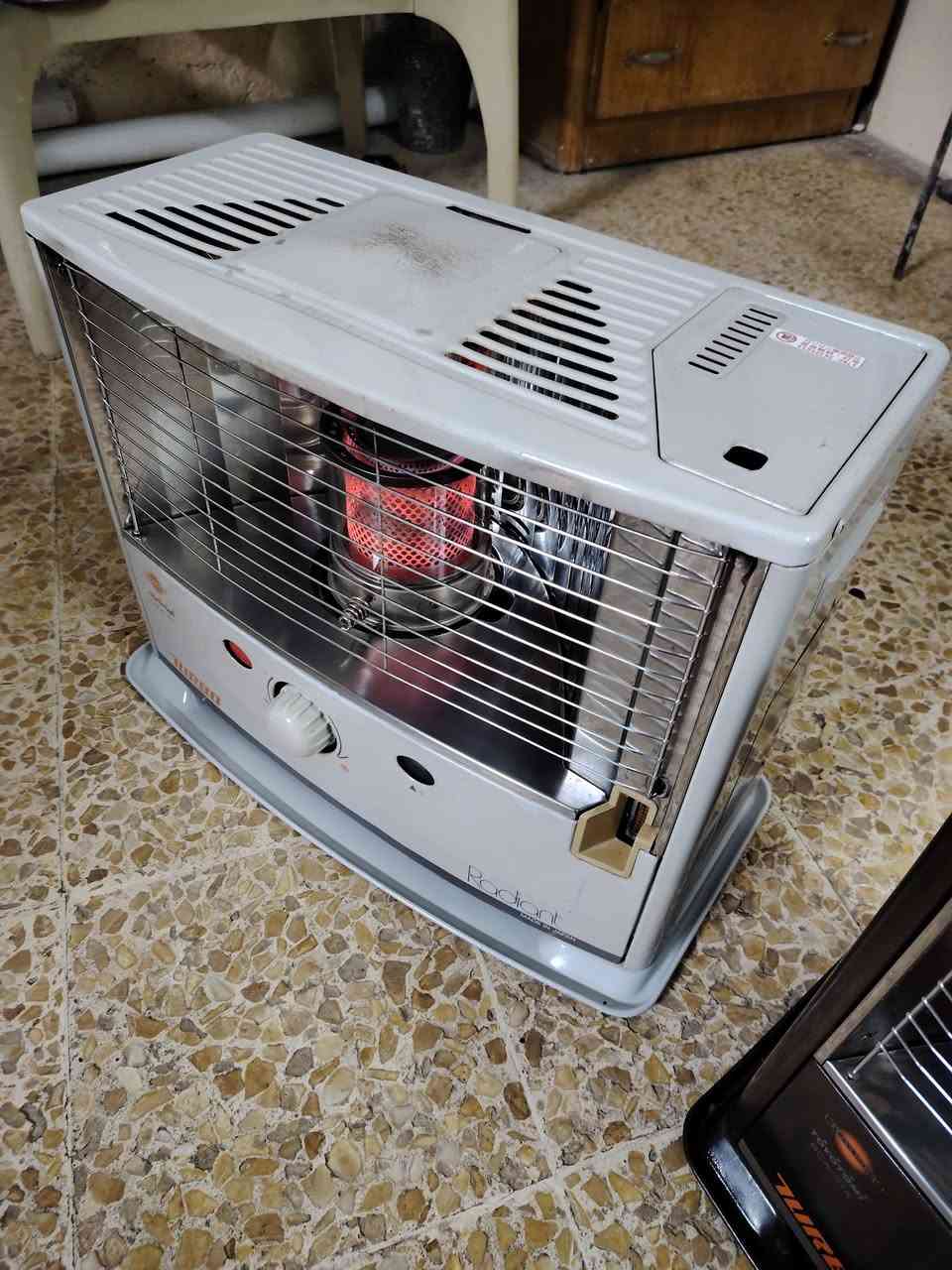 صوبات العدد ٣ نوع توربو تيتومي ياباني الأصلي شرط لاريحه ولا غاز تجي كدامك اشغلها السعر الوحده ٩٠ الف من الاخير شاري اتصل عنوان وادي حجر يوجد توصيل حسب المنطقة *********** ***********
