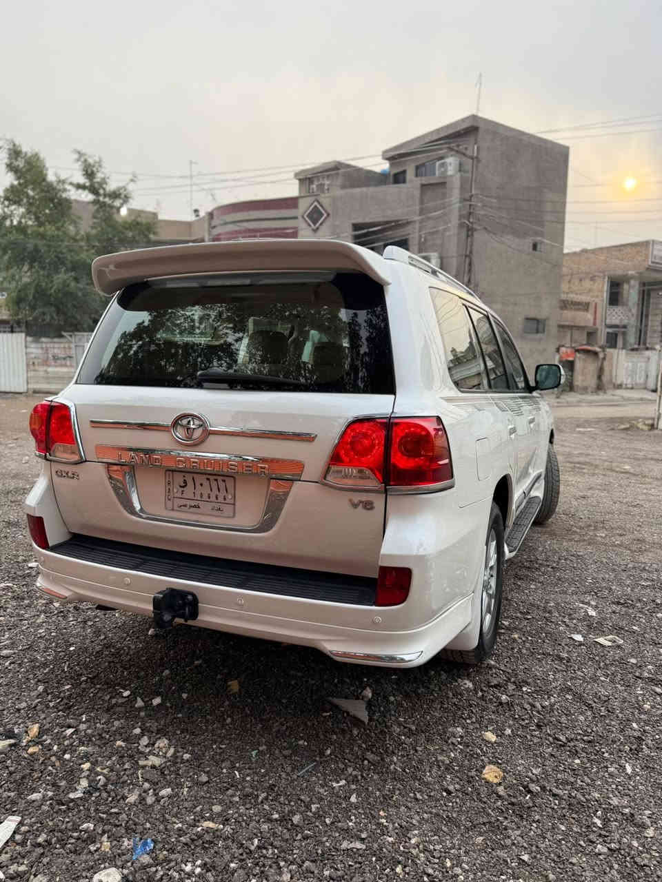 السلام عليكم. لاندكروز موديل 2014    بريم اصلي ياباني سياره مكفوله كفاله عامه عدا صبغ الدعاميه الاماميه  سياره جاهزه ونظيفه للاستفسار
***********
