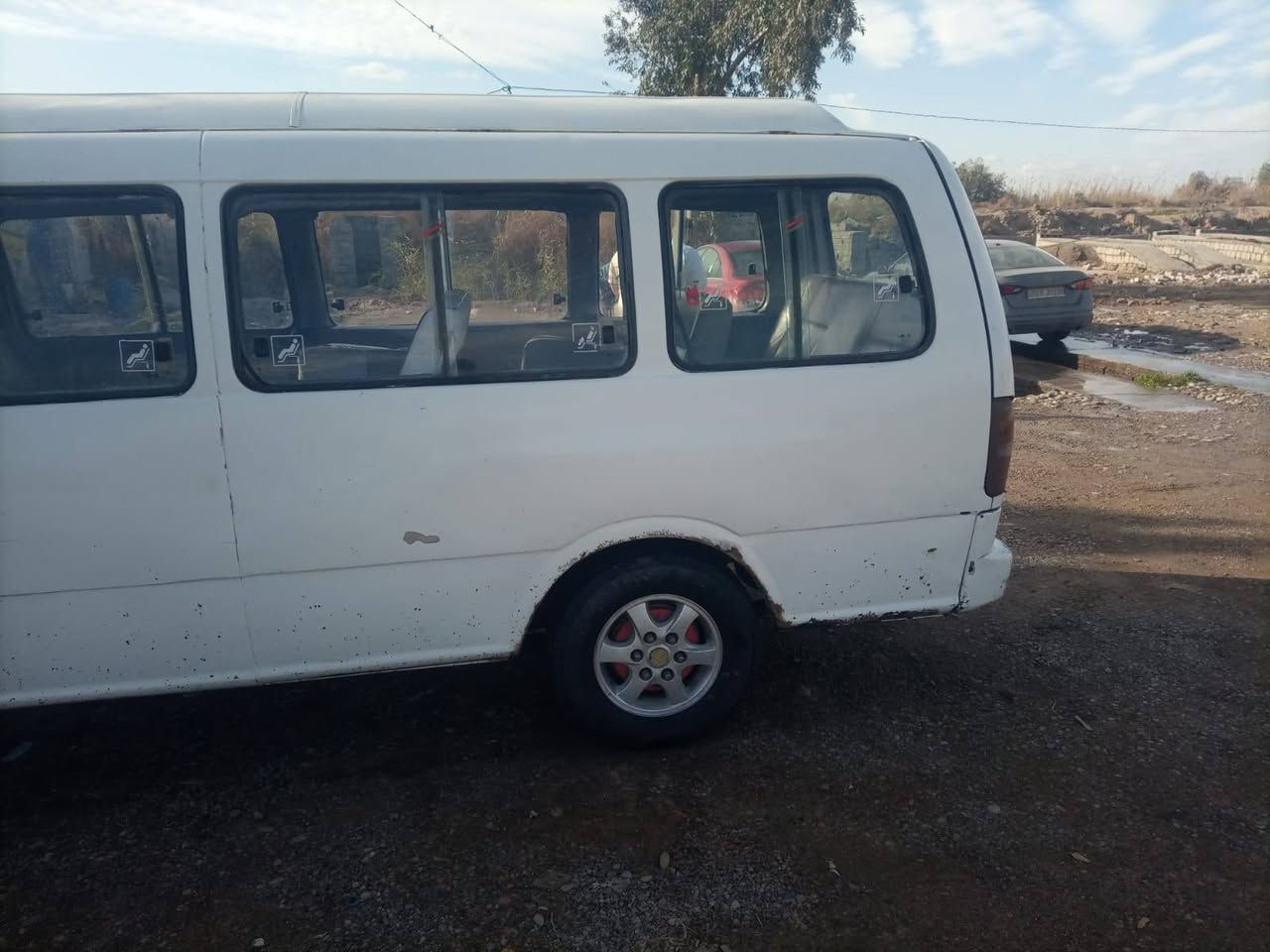 سلام عليكم سياره بريجو 2001 مكينة وكير وكسن  جدد تخم تاير جديد صدر امامي وخلفي جدد سياره خير من الله مكان بقداد *********** تصل
