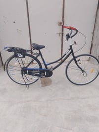 للبيع دراجه شحن UHS حجم 20 وياها بايسكل حجم 26 1 دراجه عطلها بس العقل ...