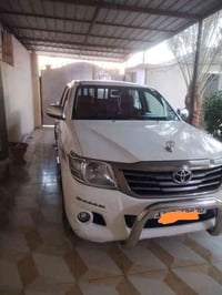 هايلوكس ٢٠١٥ • اوتوماتيك • ماشيه ١٩٨ الف