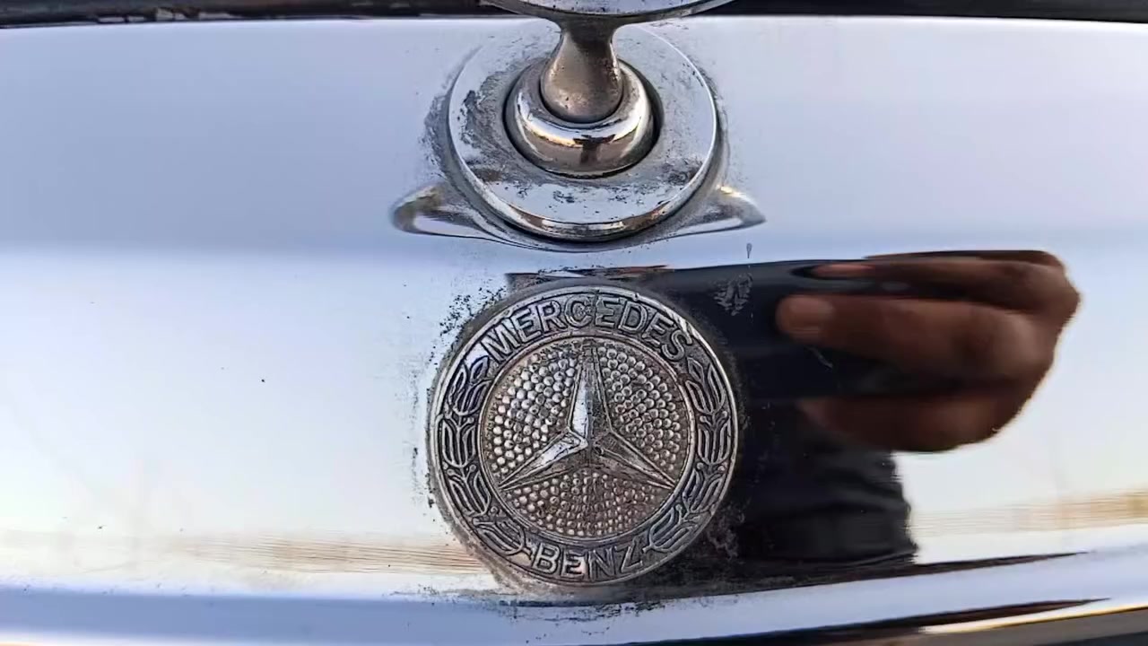 سلام عليكم مارسدس دب للبيع حجم 300  موديل 91 رقم انبار انكليزي تحويل مباشر سنويه لل2030 محرك وكير ففتي 2500 جدد مكفولات حداديه خلفيه واماميه جديده نفض تخم تاير جديد ويل كروم تبريد شغال ثلج داخل جديد كهربائيات كله شغاله سيارة جاهزه ونفس الصور شخط مابيه مصبوغه جماليه السعر 59 وبيه مجال قليل مكاني كربلاء للاتصال ***********
