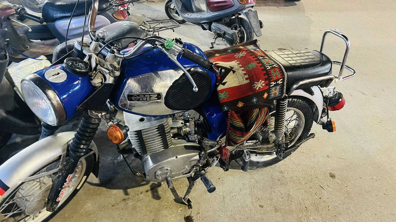 امزت 81للبيع  ***********
كصه ثانيه ماكنيت 
دراجه نضيفه صوته ناعم
