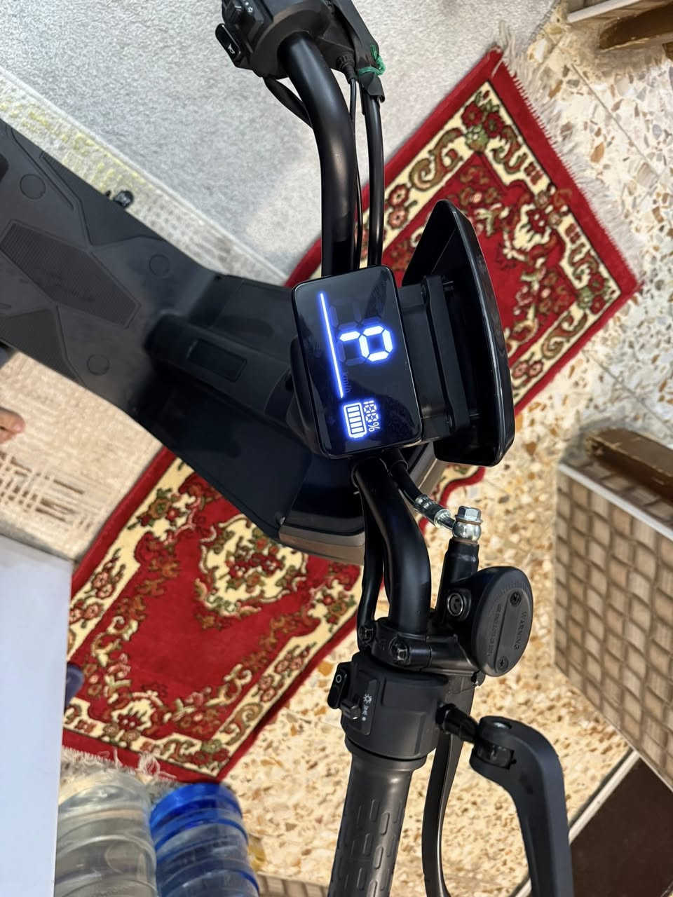 السلام عليكم

دراجة هوندا S08ليثيوم للبيع 

جديدة مشحونة مرتين وجميع ملحقاتها موجودة

سرعة / 45

الدراجة نظيفة . نظافتها 100/100

السعر1100000 مليون ومية الف 

للاستفسار واتساب / ***********
