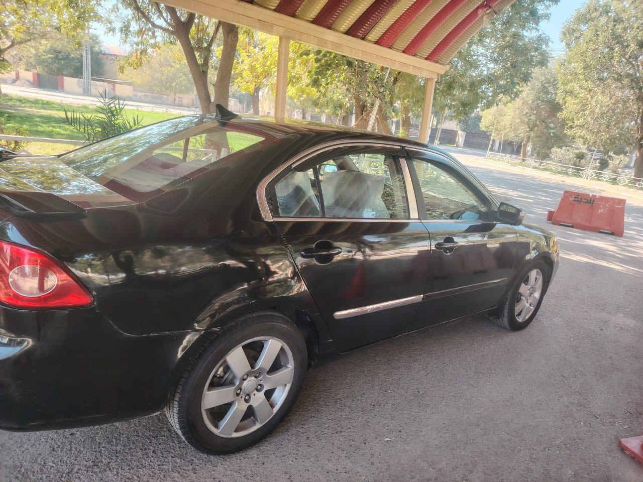 سلام عليكم وبتما 2006امريكي 
مكينه 6 سلندر
سياره صبغ حزام وجاملغ خلفي
رقم بغداد بسمي 
سياره خير من الله اي نقص ما بيها
لسعر 85 
مكاني واسط نعمانيه
***********
***********
