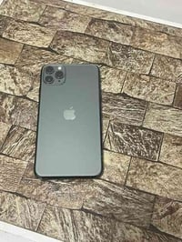 ايفون 11 برو ماكس  دبل سيم كارت زيتوني   ذاكرة 64   ما مفتوح ولا مصلح ...