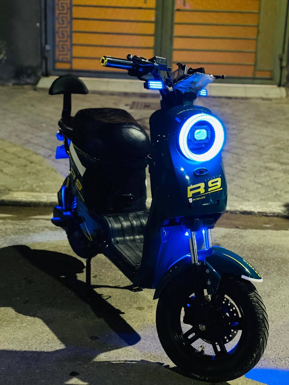 دراجه شحن موديل 25 نضيفه ع ايدي مابيه نقص برغي انضف من الصوره غراضها كامله وياه تجي
مكاني البصره ـالزبير 
رقم الولد ***********
السعر 460 وبيه مجال بسيط
