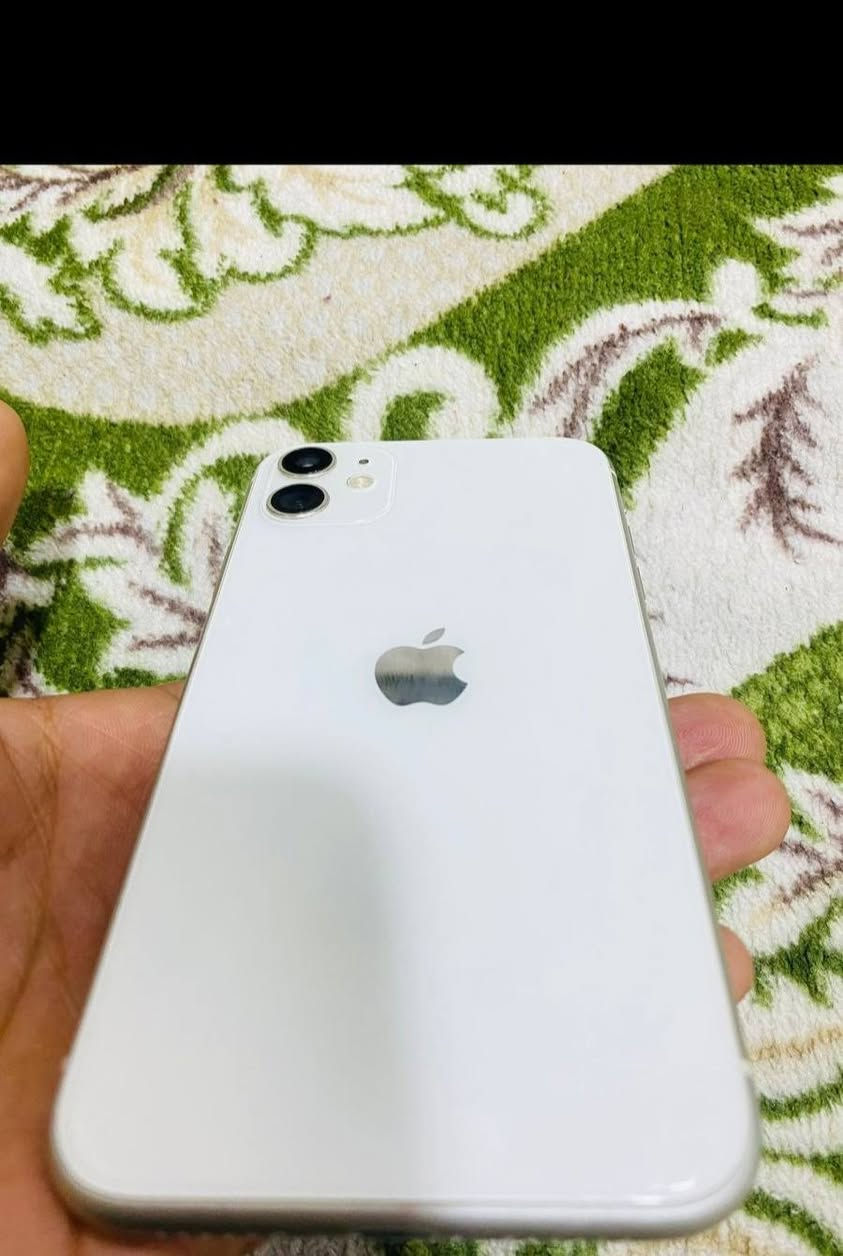 السلام عليكم
ايفون 11عادي 
نضيف كلش 
ذاكره128
مبدل بطاريه الاصليه فقط وتقره الاصليه 
غير البطاريه مكفول 
سعره200قفل

للاستفسار ***********
