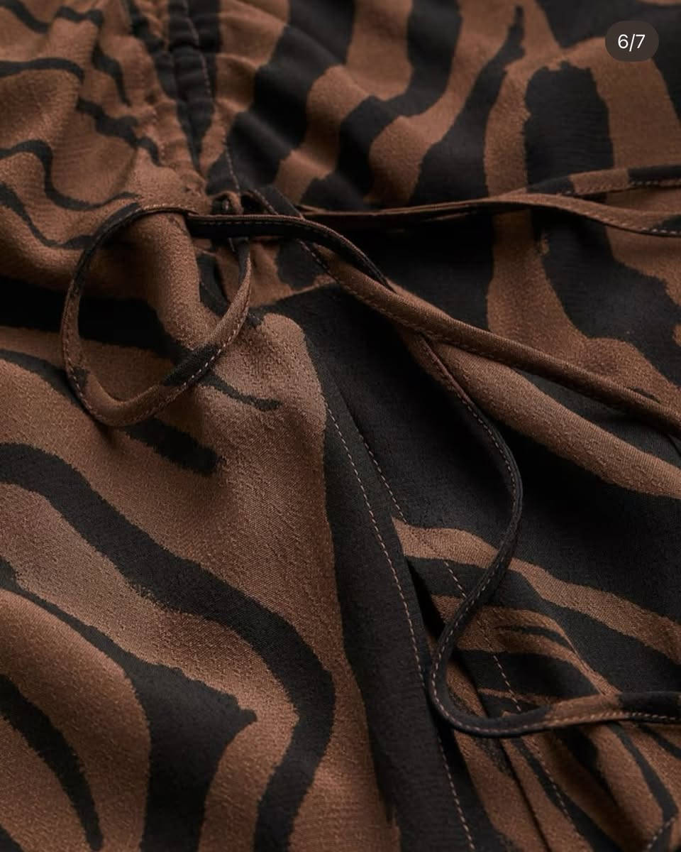 ماركة H&M الأصلي
غير مستخدم نهائيًا بدون ليبل 
قياس M
معاه ردن ممكن وضعها او إزالتها
السعر 15 فقط


**إذا كنت صاحب هذا الإعلان وتريد حذفه لأي سبب، رجاءا أرسل رسالة إلى الدعم الفني**
