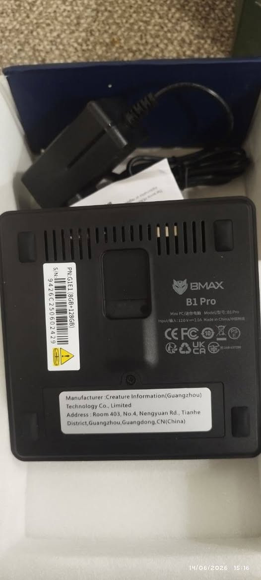 متوفر mini pc  B1 pro رام 8 هارد 128


**إذا كنت صاحب هذا الإعلان وتريد حذفه لأي سبب، رجاءا أرسل رسالة إلى الدعم الفني**