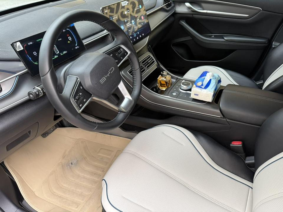 دسترويه تحويل ماشيه 13 الف مكفوله من الشخط والرصعه السياره مغلفه نانو ارباع الجاملغات والدعميات والايتات والبنيد والقماره والجام مغلف عازل حراري اصلي متعوب عليهه  مفروشه ارضيتهه جلد السعر128 وبيهه مجال المكان البصره ***********
