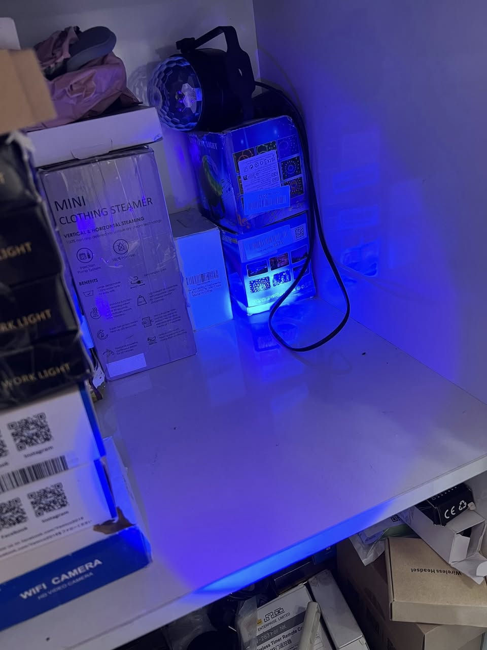 اخوان متوفر  لايت  UV مال كشف اقارب و احجار و فحص فلوس  ماركه اصلي  متوفر ٢ قطعه قطعتين ب ٣٠ الف  وبا شاحنه


**إذا كنت صاحب هذا الإعلان وتريد حذفه لأي سبب، رجاءا أرسل رسالة إلى الدعم الفني**