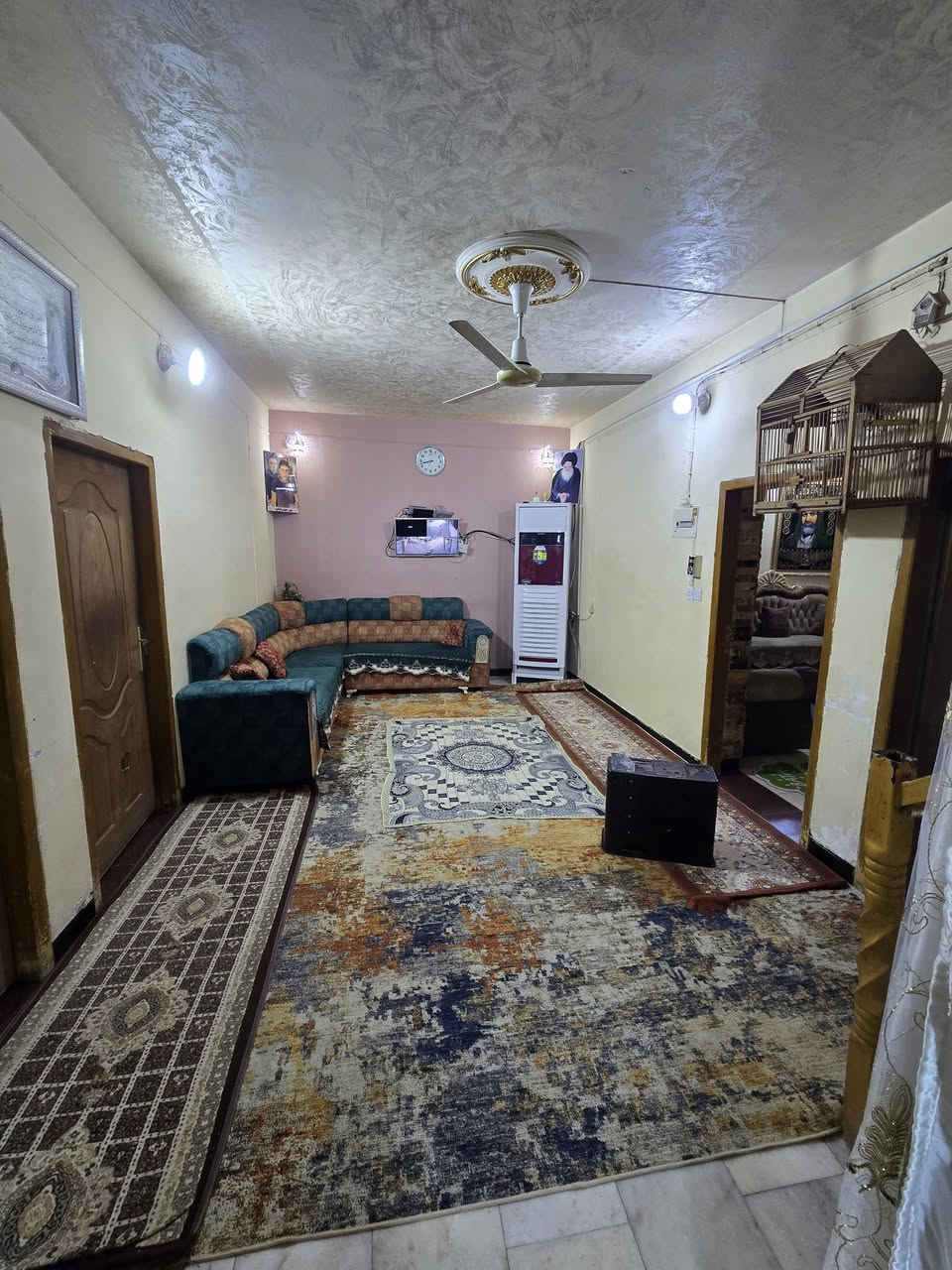 السلام عليكم
اللهم صلي على محمد وآل محمد 

دار طابو صرف حي المهندسين معمر تعمير جديد الكاع مرمر عل الشارع العام  بل السره الجامع الصدرين  الشارع الي يربط حي المهندسين  بحي العسكري المساحه ٢٢٠ طابقين يتكون من أربع غرف وصاله ومطبخ ومخزن طعام ومجمع صحيات داخليه وخارجيه (***********)استفسار اكثر
