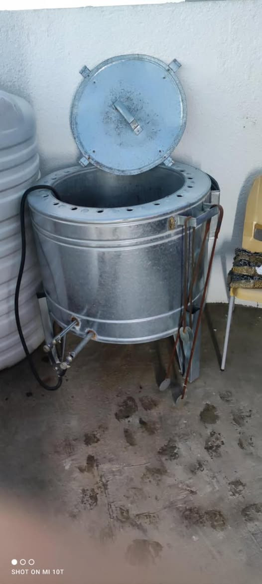‏تنور للبيع مستخدم بس مرتين وكل شي￼ مابي كربلاء السعر ‏50 نهايته     ‭٠٧٨١ ١٣٩ ٥٥٣٢‬
