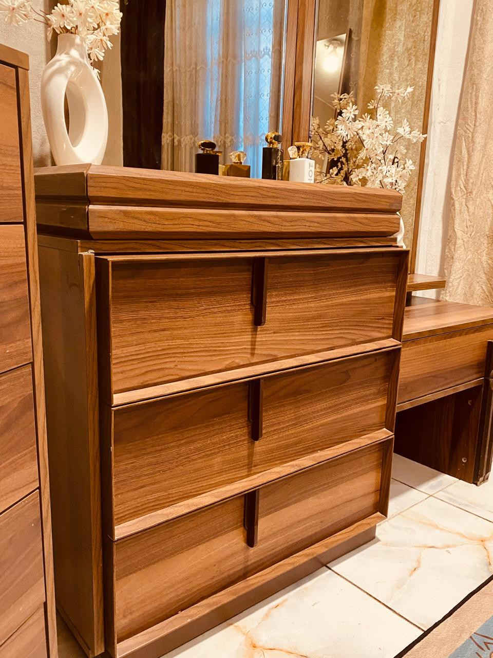 غرفه تركيه 8قطع شركه((ايدول))
نظيفه جدا وضخمه اريده بمليون


**إذا كنت صاحب هذا الإعلان وتريد حذفه لأي سبب، رجاءا أرسل رسالة إلى الدعم الفني**