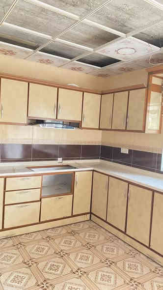 كونتر المنيوم 7 امتار لبيع نظافه 95‎%‎ 
واتساب ***********
