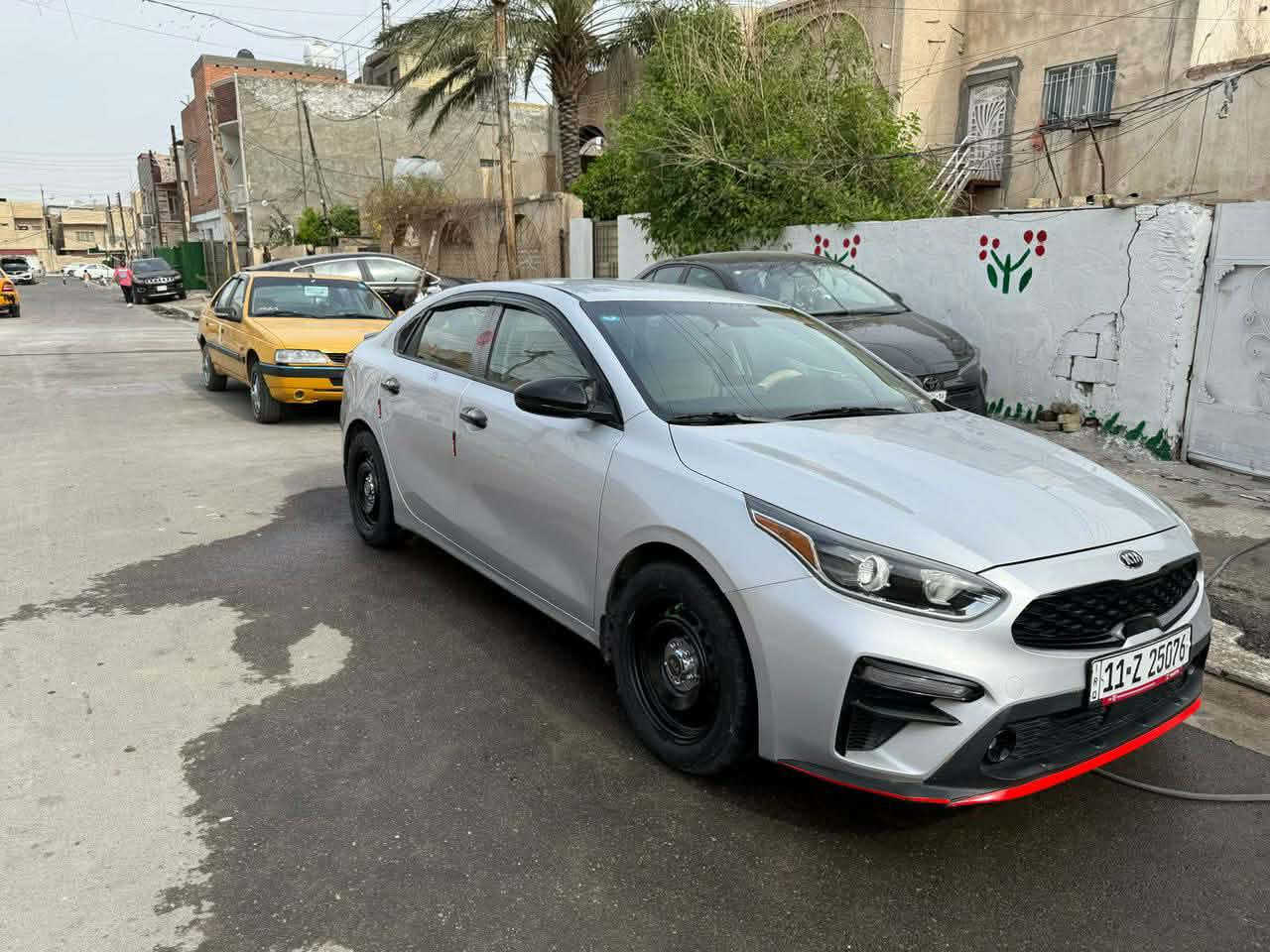 للبيع فورتي مصبوغه عام اصفر اجه قرار ورجعوها بهذا لونها كير مكينه كله مكفول السعر ١٠٥ وبيها مجال بسمي تحويل ثاني يوم موديل ٢١ مكاني بغداد حي العامل ‭٠٧٨٣ ٨٢٥ ١٧١٩‬
